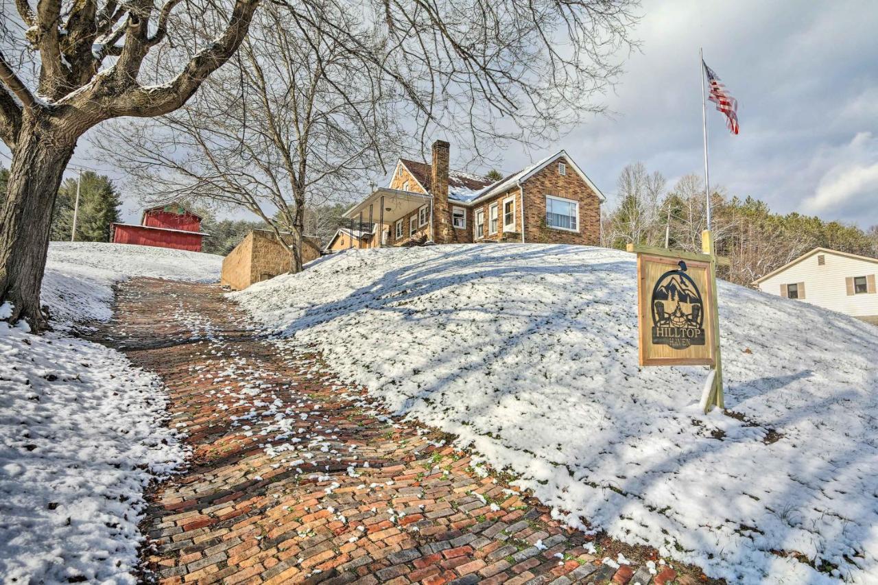 Hilltop Home With Grill, In Wayne Natl Forest Logan Exteriér fotografie