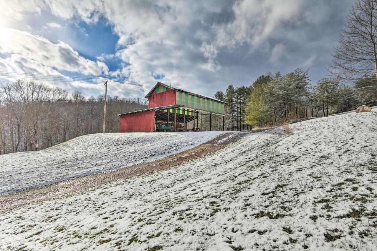 Hilltop Home With Grill, In Wayne Natl Forest Logan Exteriér fotografie